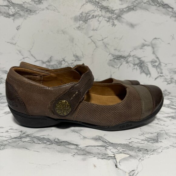 Taos Women 8.5 Bravo Mary Jane Flats Brown Leather Comfort Closed Toe Shoe - Picture 1 of 7